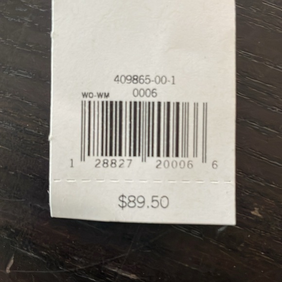 Banana Republic. Sear sucker skirt. Size 6. Tags attached - Picture 4 of 4